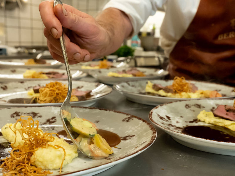 Mit viel Liebe zum Detail. Regionale K�che im Landgasthof Bergblick in Bernau.